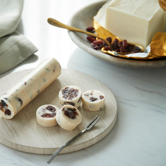 【ギフトカード】カルピス特撰バター（謹製レーズン・バター120g・有塩450g）食べ比べ