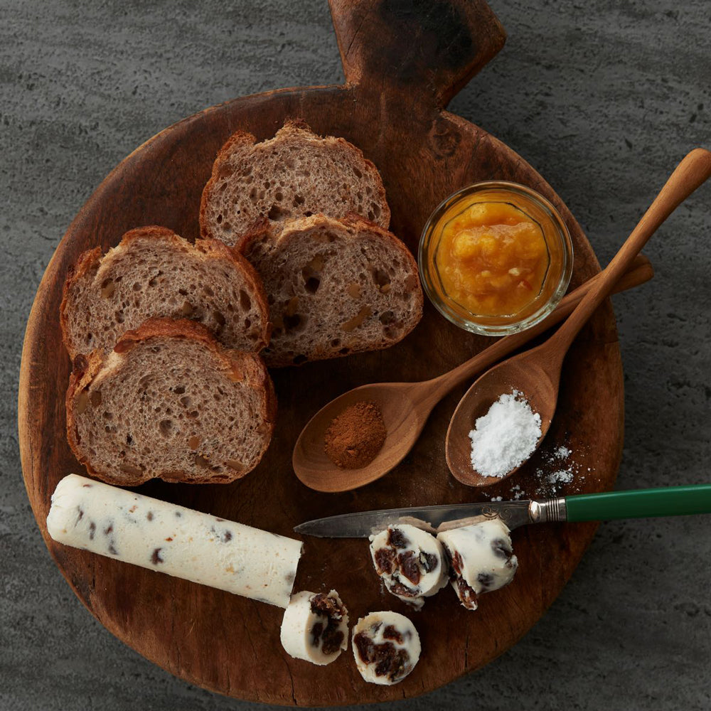 【ギフトカード】カルピス特撰バター（謹製レーズン・バター120g・有塩450g）食べ比べ