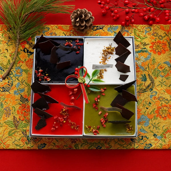 shirokane sweet　TOKYO　スクエアスイーツおせち　４種Mixスイーツアソート
（ドゥーブルフロマージュ、ミロワールフランボワーズ、ミロワールショコラ、ミロワールピスターシュ）