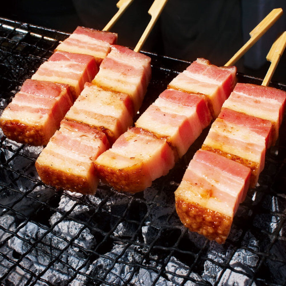 【ギフトカード】北海道・誕生90余年 長期氷温熟成製法 「エーデルワイスファーム」薪・炭火仕上げべーコン・ソーセージギフト E