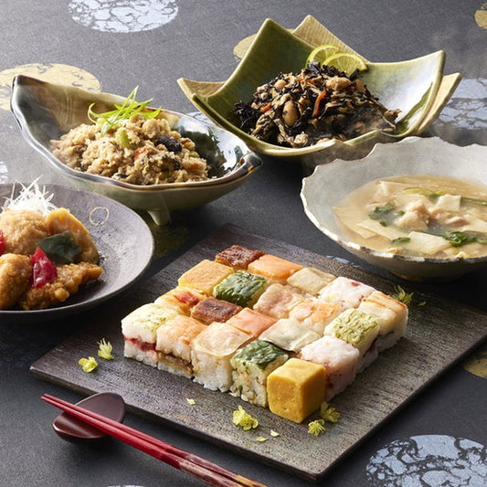 「梅の花」 なみはや寿司2個と和惣菜4種8袋セット