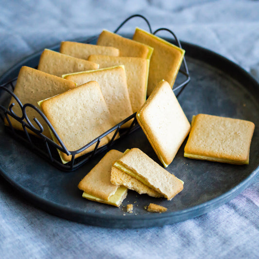 【ギフトカード】東京 「りんごとバター。」 チョコレートサンドクッキー20枚