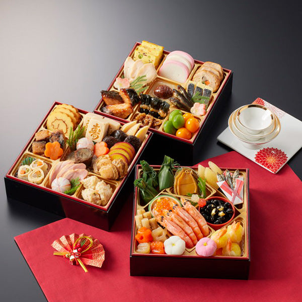 【2026年おせち予約】有馬温泉「四季の彩  旅篭」監修おせち和風三段重(3～4人前/43品)