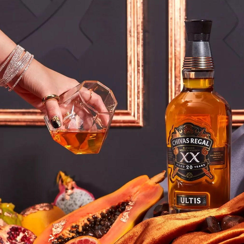 【ギフトカード】1801年創業スコッチ・ウイスキー シーバスリーガル アルティス 20年 箱入 700ml