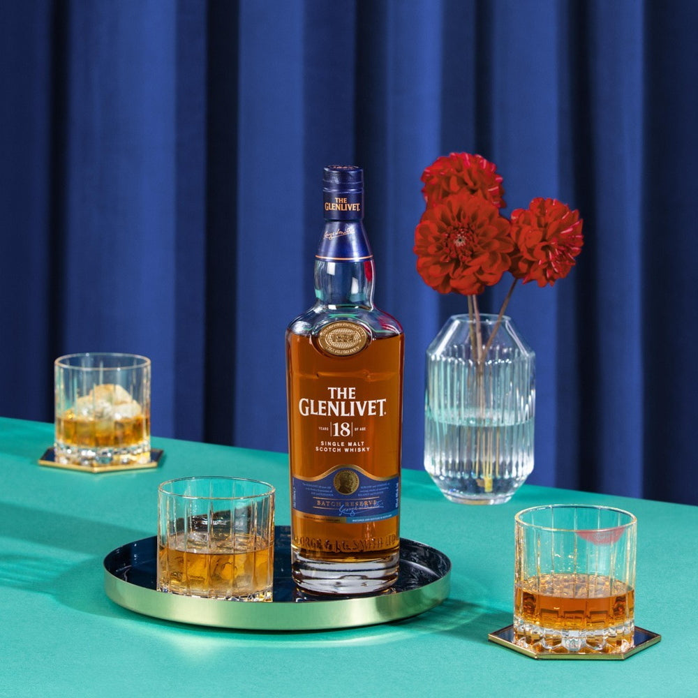【ギフトカード】1824年創業スコッチ・ウイスキー ザ・グレンリベット  18年 箱入 700ml 2本